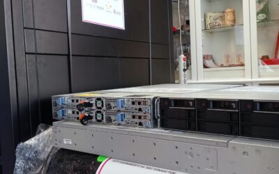 Tecnología que transforma: una donación para impulsar el futuro del IES Romero Esteo